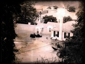 past_strange_flood08