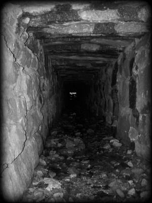 past_strange_viaduct04